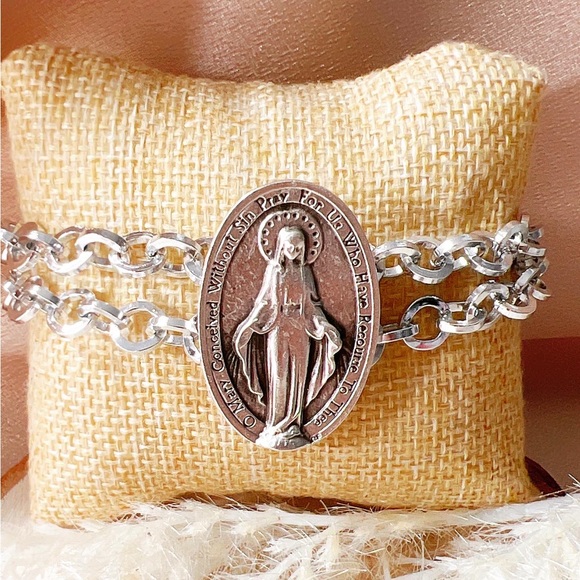 Large Silver Zamac Oval Miraculous Virgin Mary Pendant Double Chain Bracelet - Picture 2 of 2